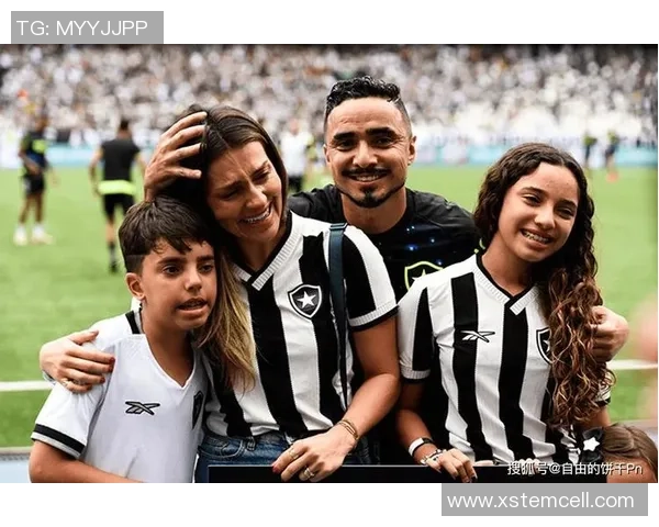 退役足球明星的传奇人生与赛场之外的精彩历程分析